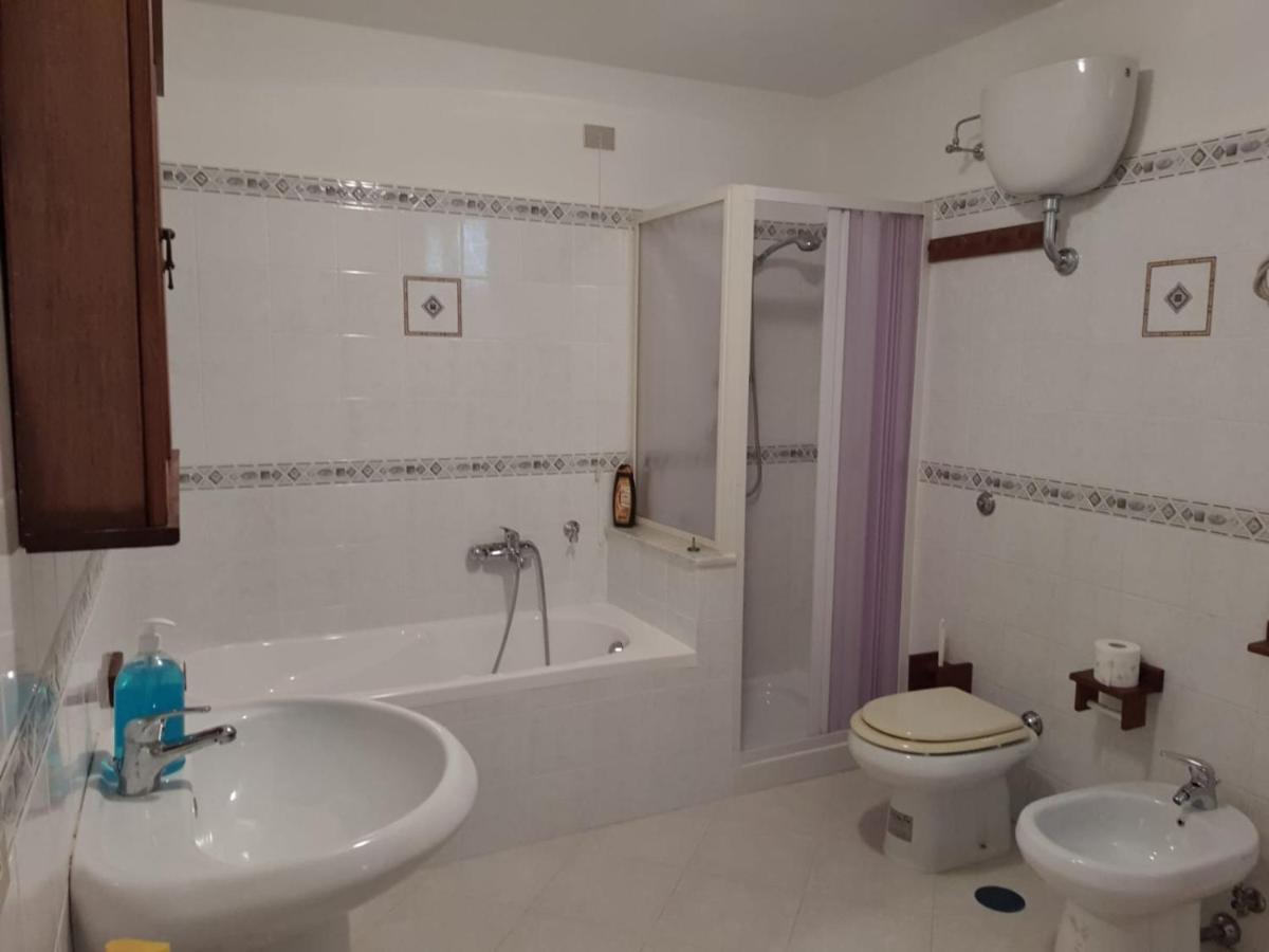 Apartamento Casa Vacanze Al Borgo Antico Aieta Exterior foto